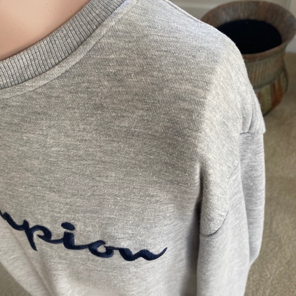 Champion Gray Crewneck Sweatshirt - Picture 2 of 6
